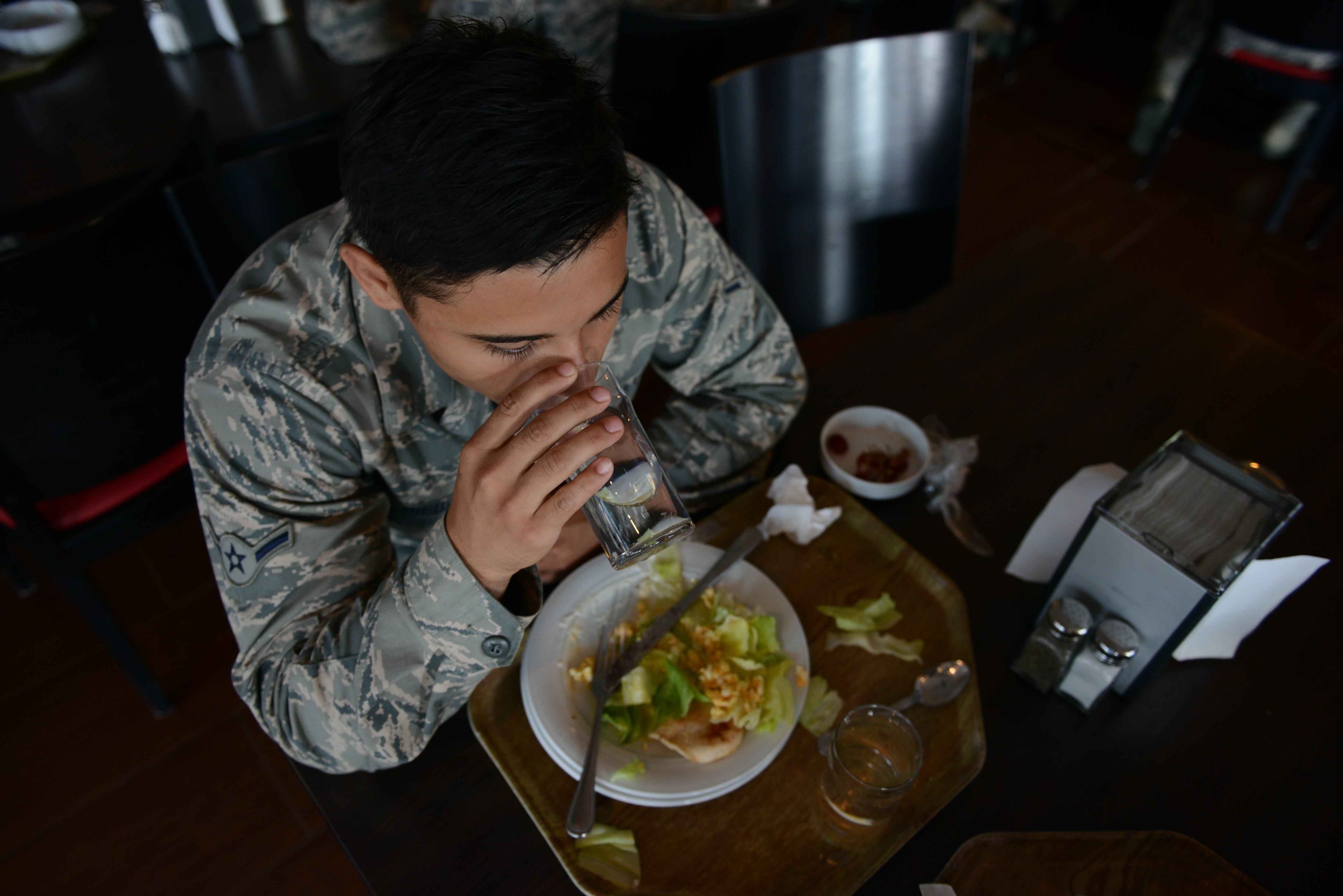 An airman eats lunch at the Rheinland Inn Dining Facility Aug. 29, 2016, Ramstein Air Base, Germany.